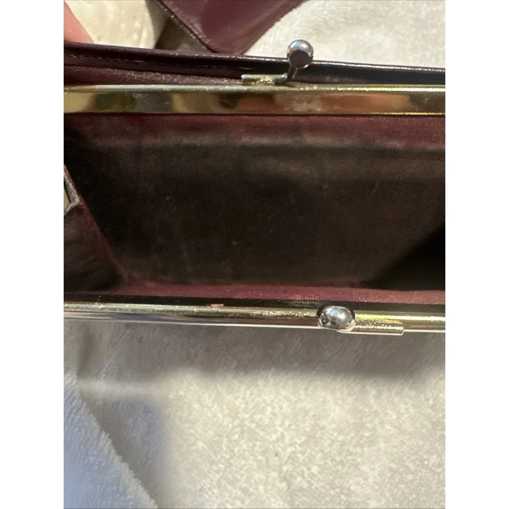 Aigner Billfold Wallet Checkbook With  Cover Burgundy Leather KISS Lock Coin